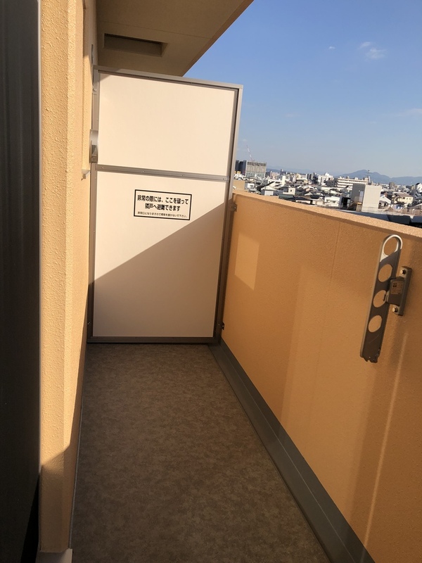 バルコニー