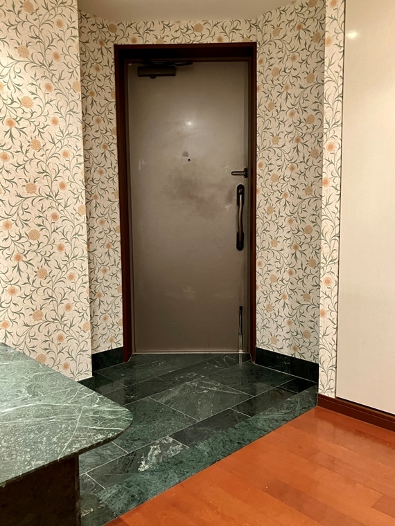 玄関
