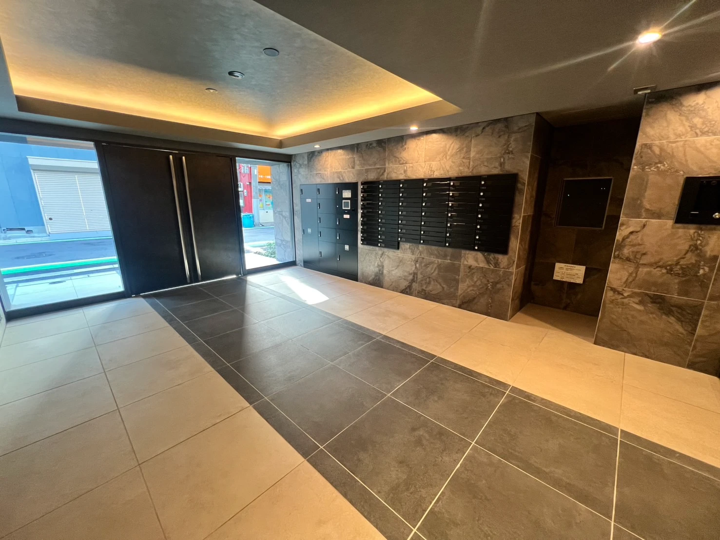 建物エントランス