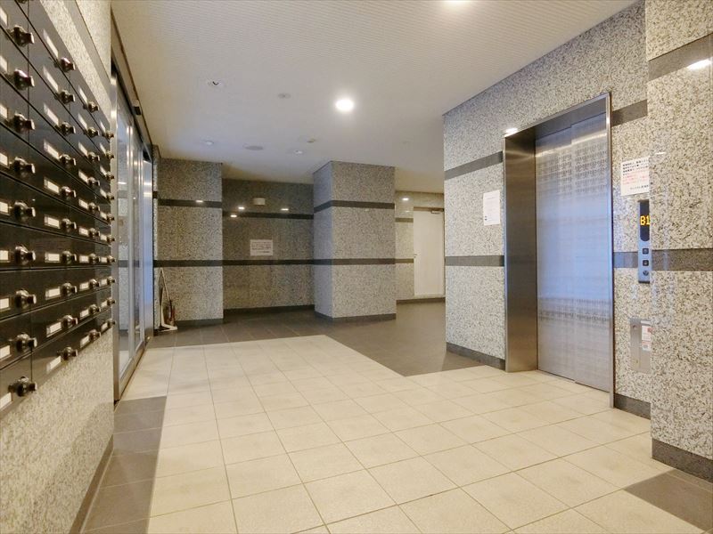 建物エントランス
