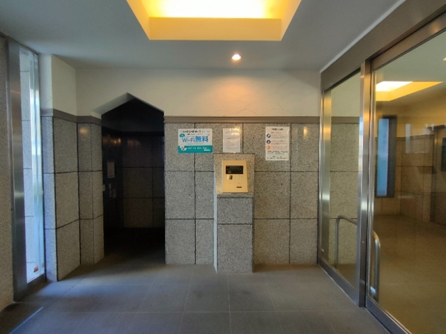 建物エントランス