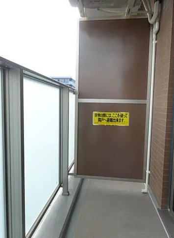 バルコニー
