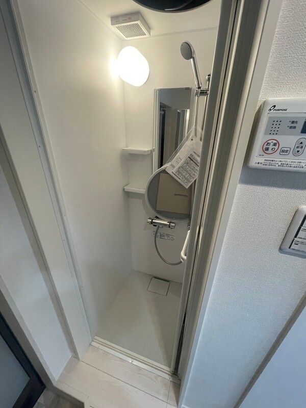 シャワールーム