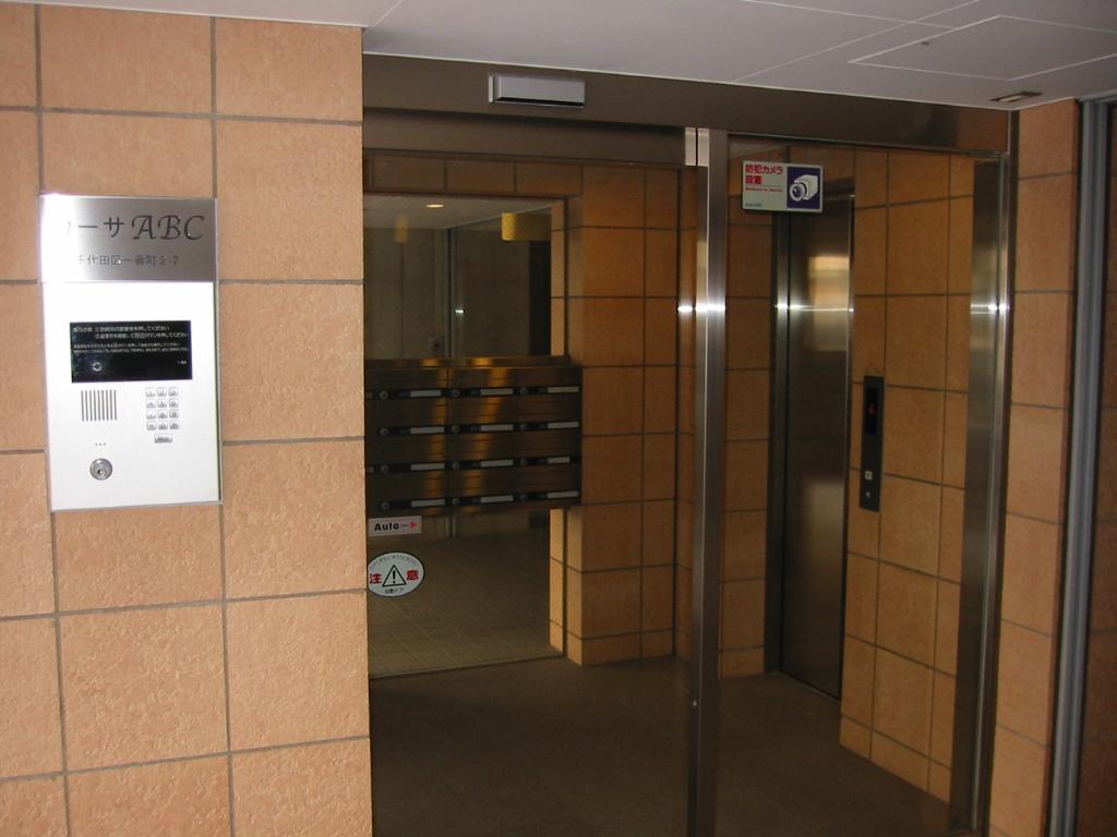 建物エントランス