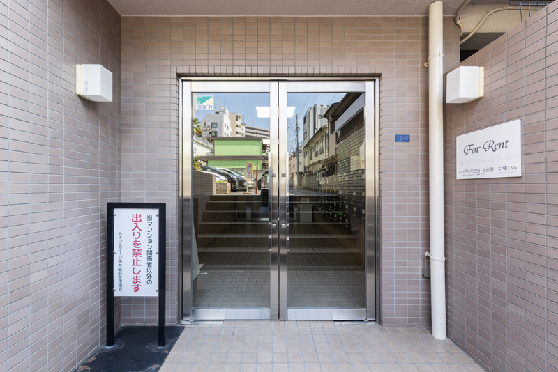 建物エントランス