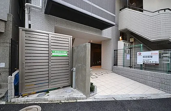 建物エントランス