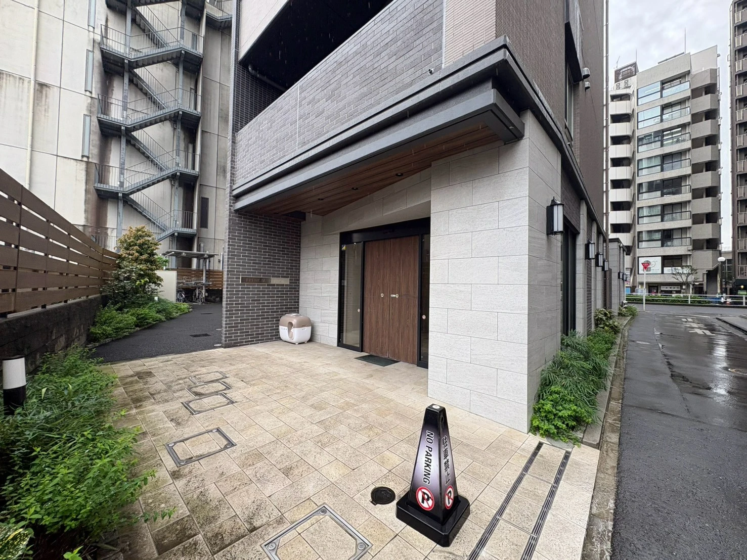 建物エントランス