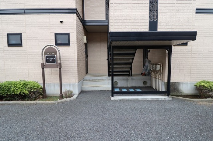 建物エントランス