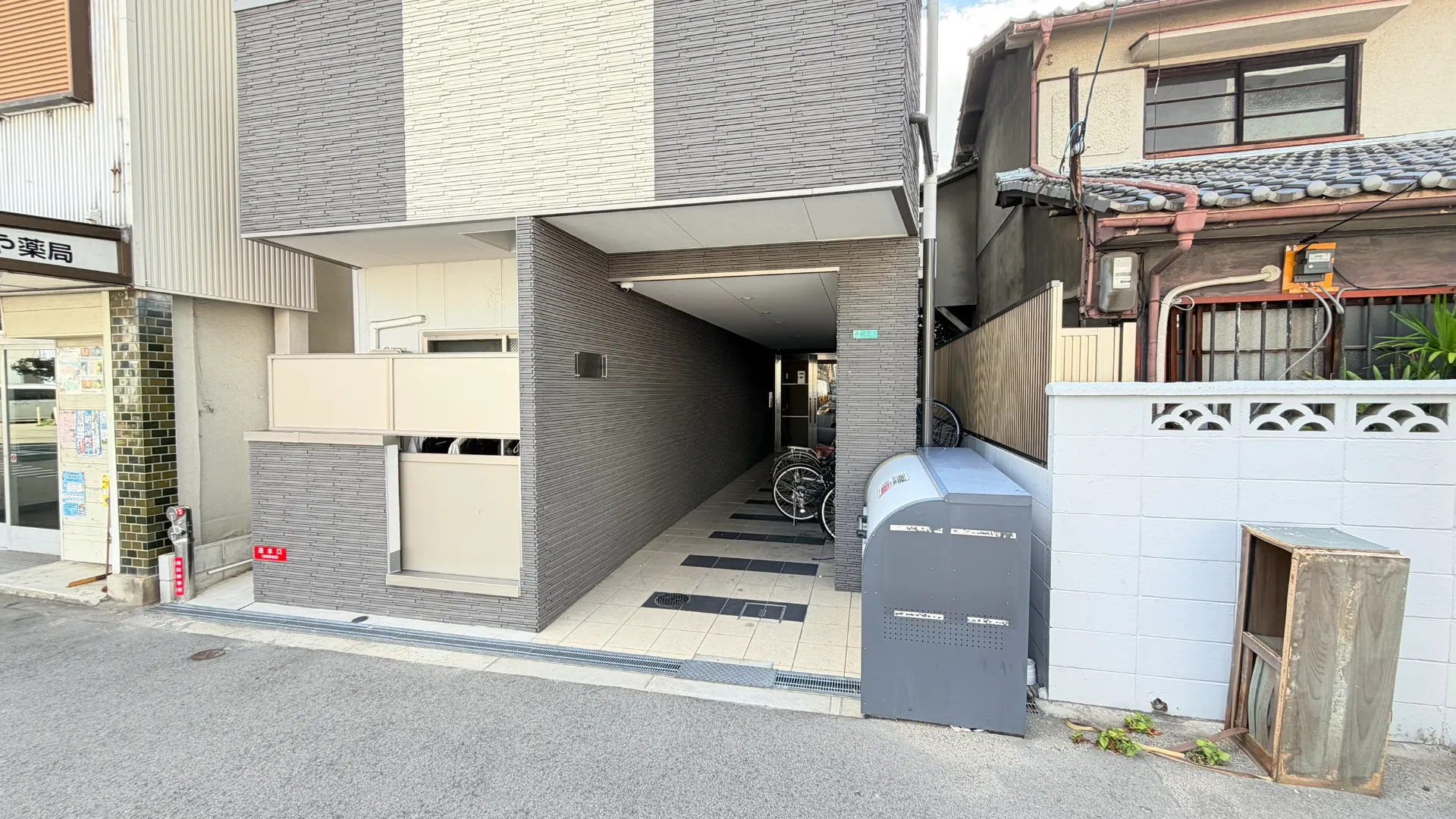 建物エントランス
