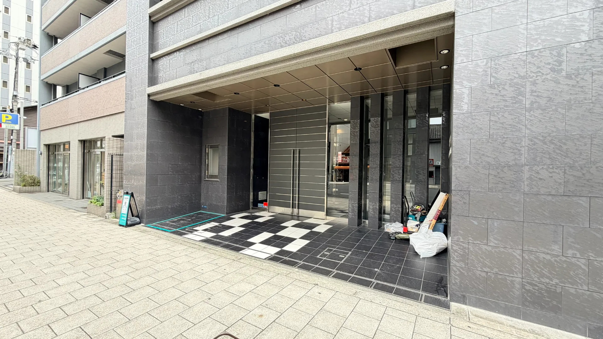 建物エントランス