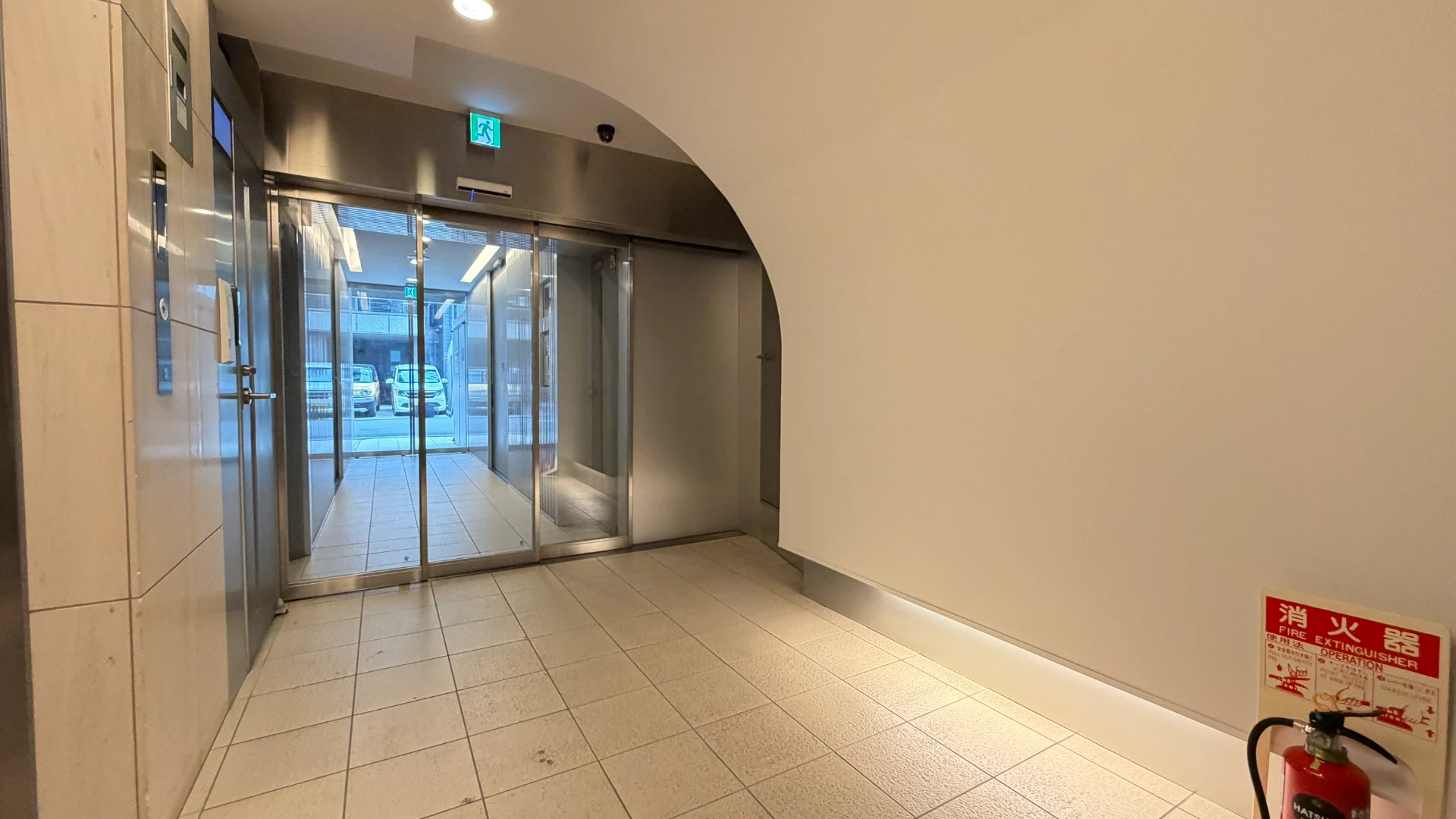 建物エントランス