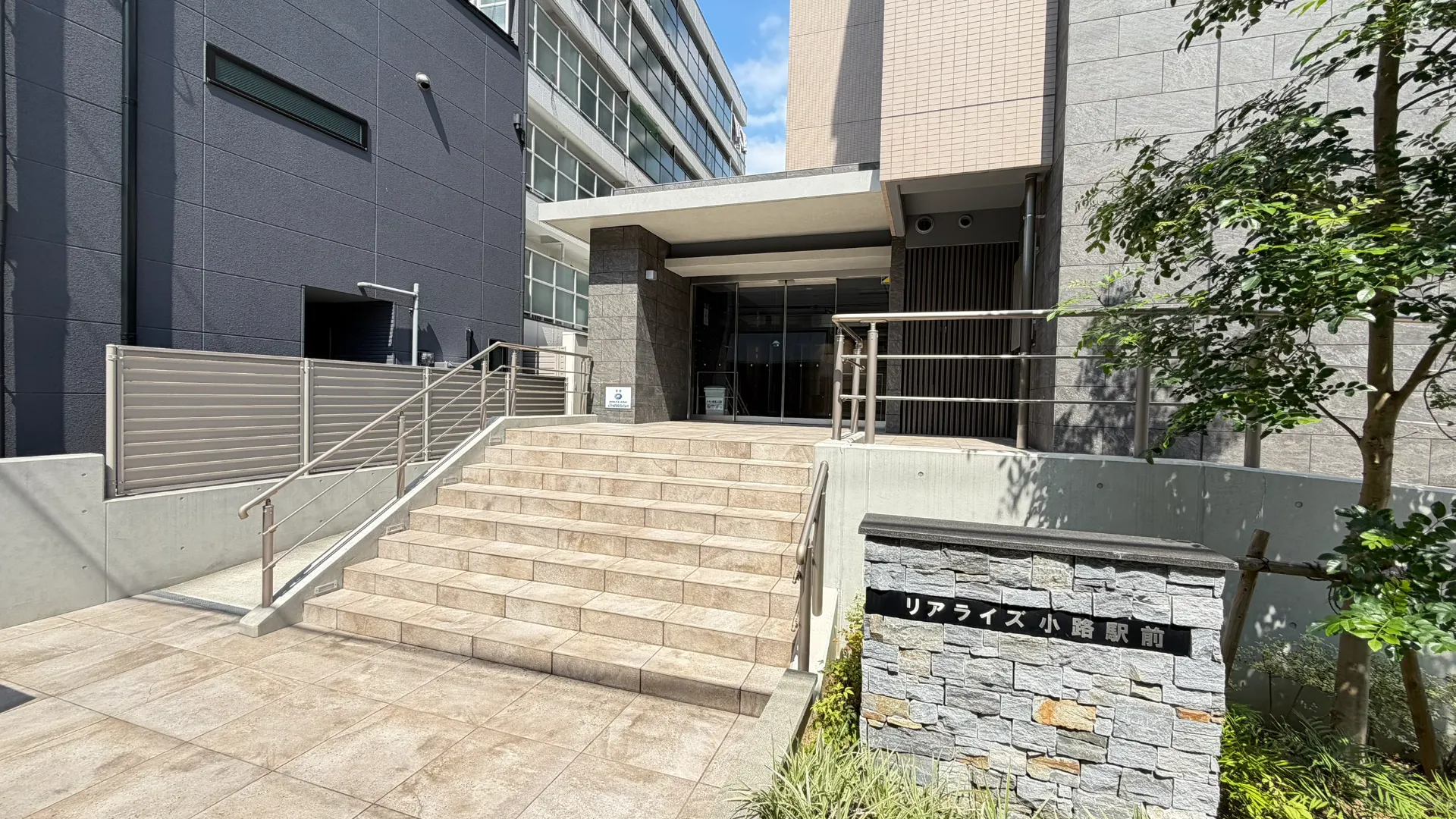 建物エントランス