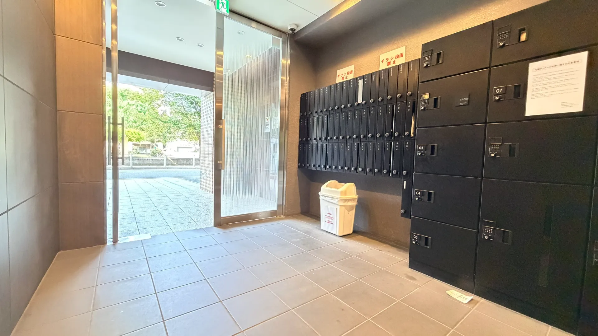 建物エントランス
