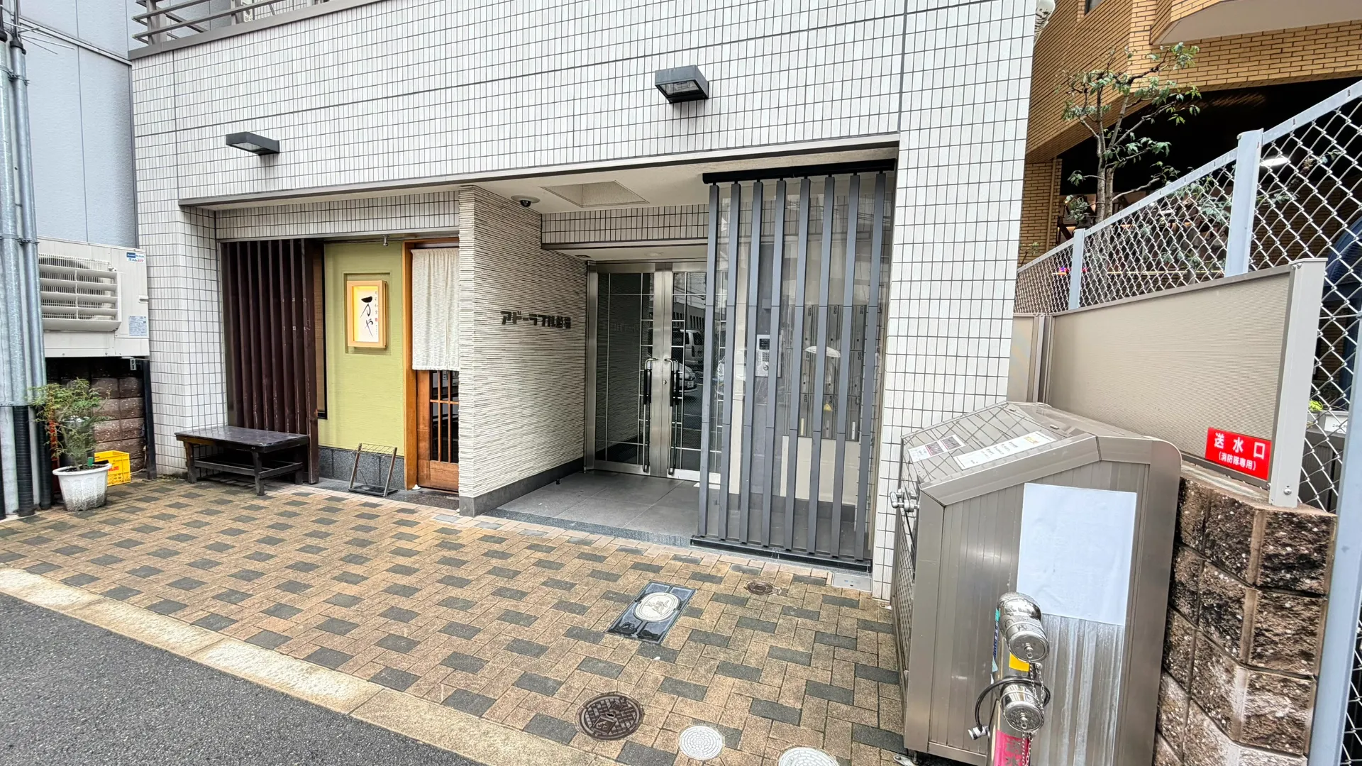 建物エントランス