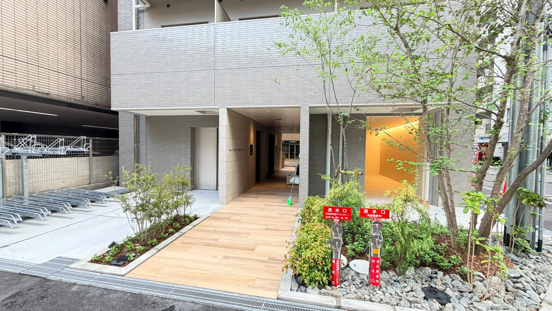 建物エントランス
