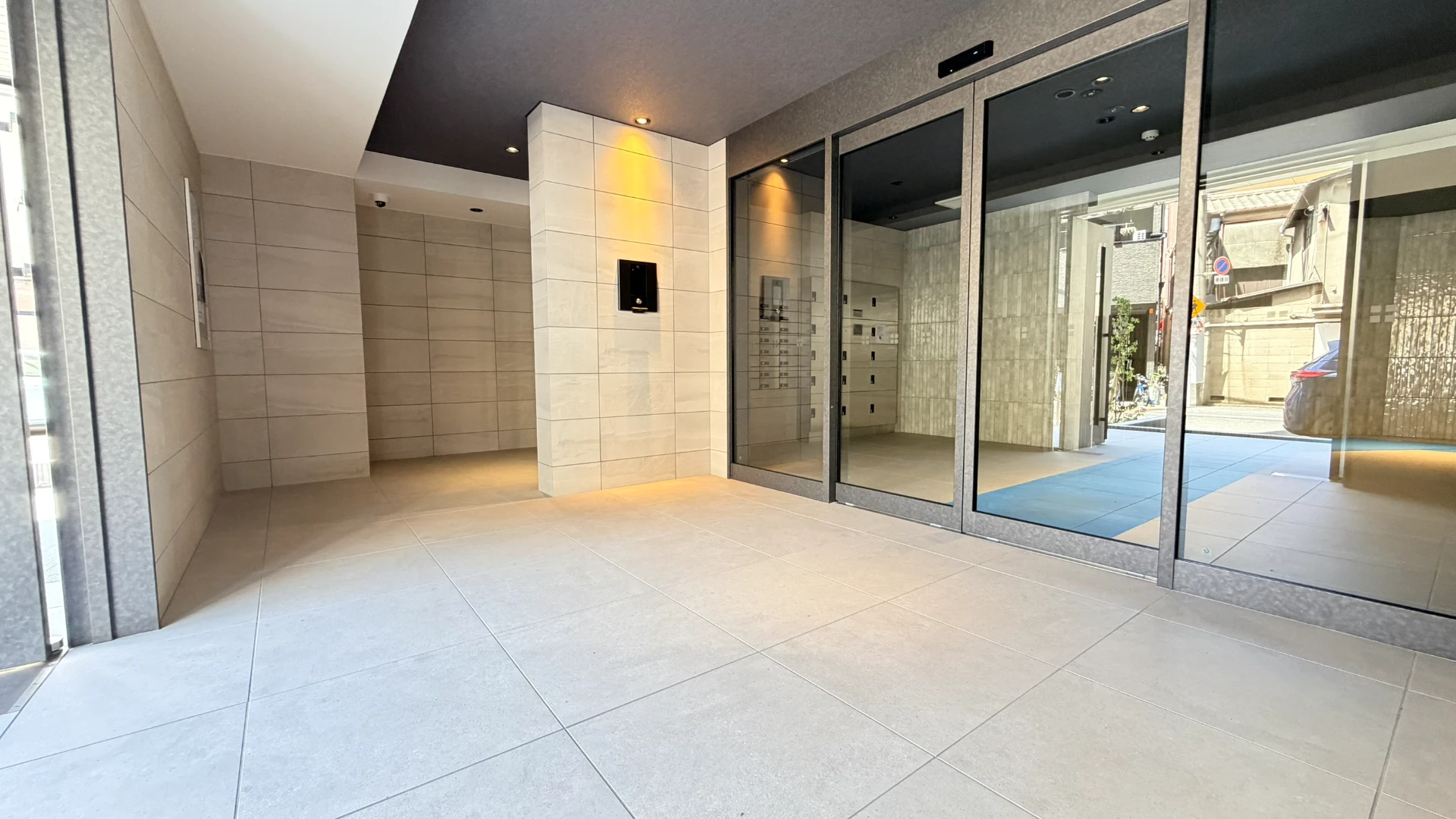 建物エントランス