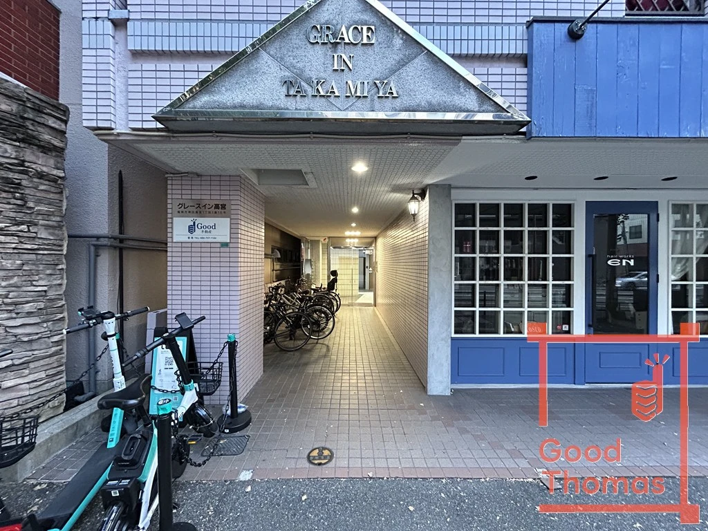 建物エントランス