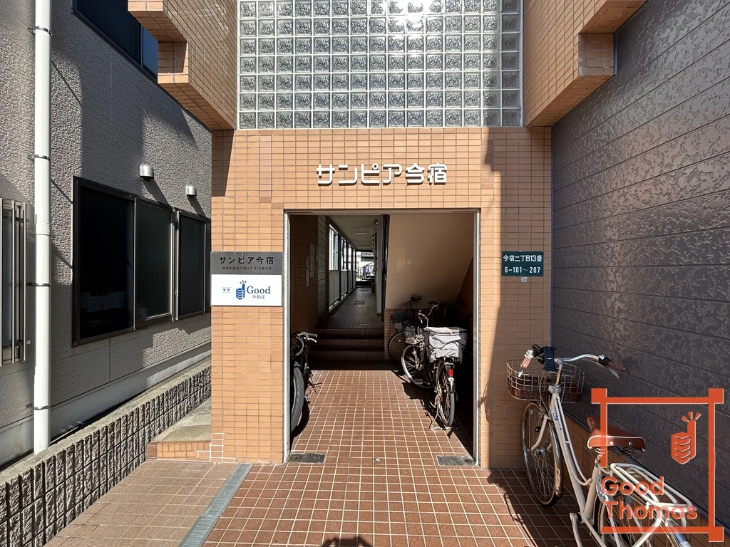 建物エントランス