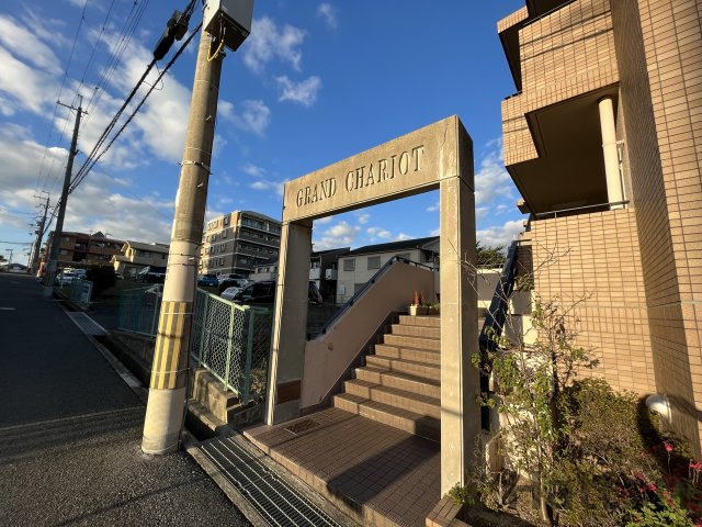 グランシャリオ 104 玄関