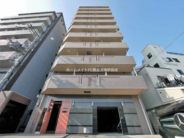 ヴェリテ新大阪 302 外観