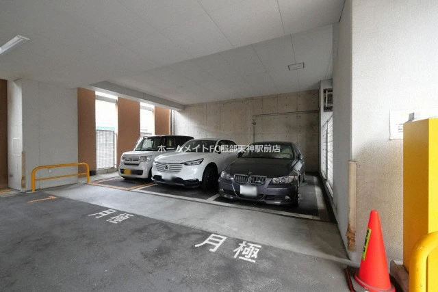 ＫＨＫコート西野田 803 駐車場