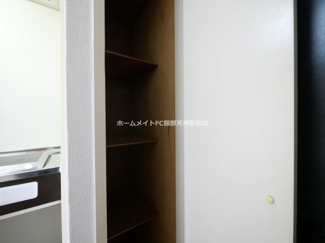 メゾン豊中パート16 205 収納