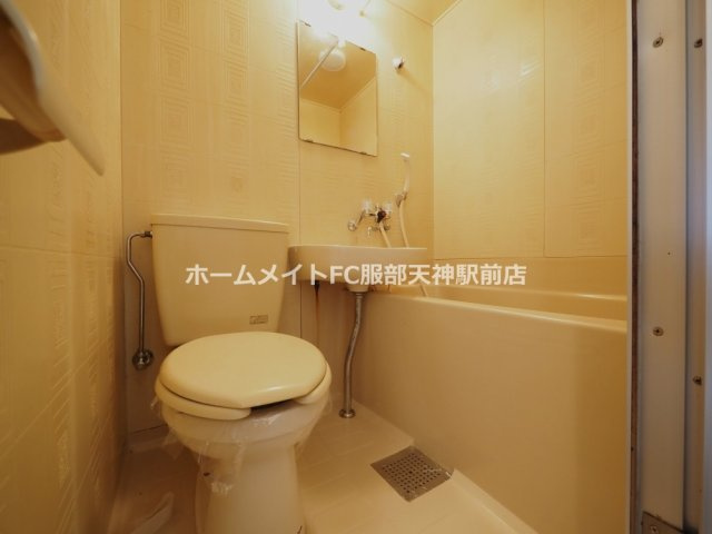 ストロング第3新大阪 102 トイレ