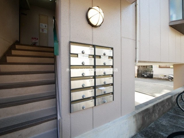 AIROSE豊中 203 玄関