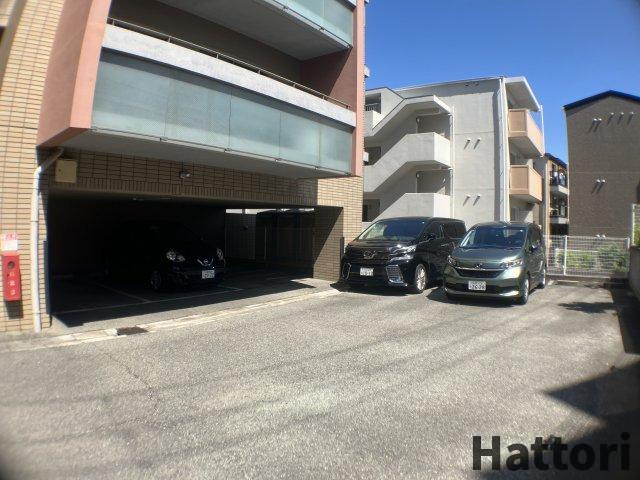 トレ・ビバース上山手公園Ⅱ 203 駐車場