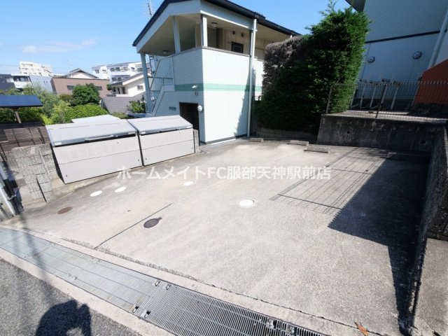 シャンヴェルジェ豊中Ⅰ 205 駐車場