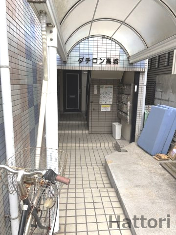 ダチロン高城 303 玄関