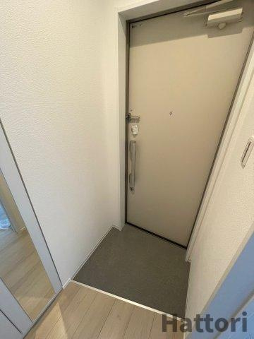 Chaton日新町 302 玄関