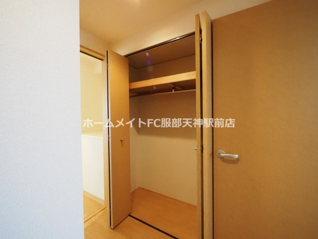 ソレイユ服部 402 収納