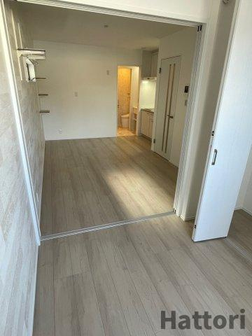 Chaton日新町 302 リビング