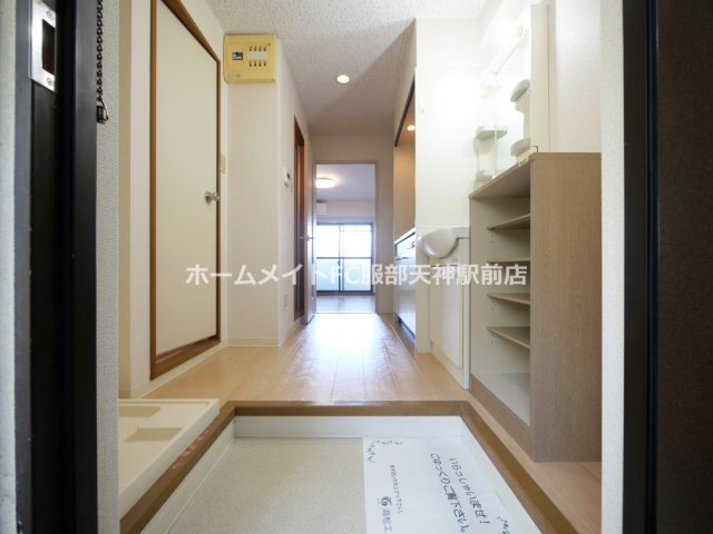シャンヴェルジェ豊中Ⅰ 106 玄関