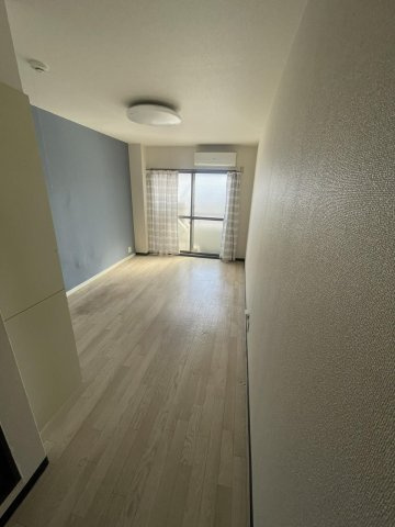 ダチロン高城 303 リビング