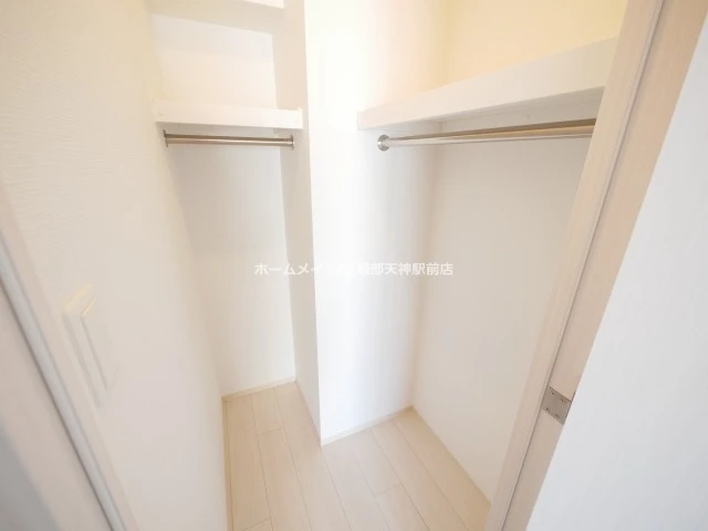 エスリード谷町六丁目レジデンス 1013 収納