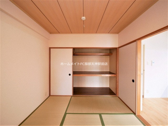 ジョイフルライフ泉丘 301 収納