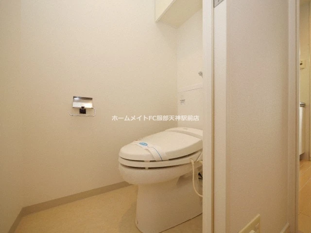 アパートメンツ江坂 0702 トイレ