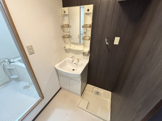 コーポラル三宝 201 洗面所