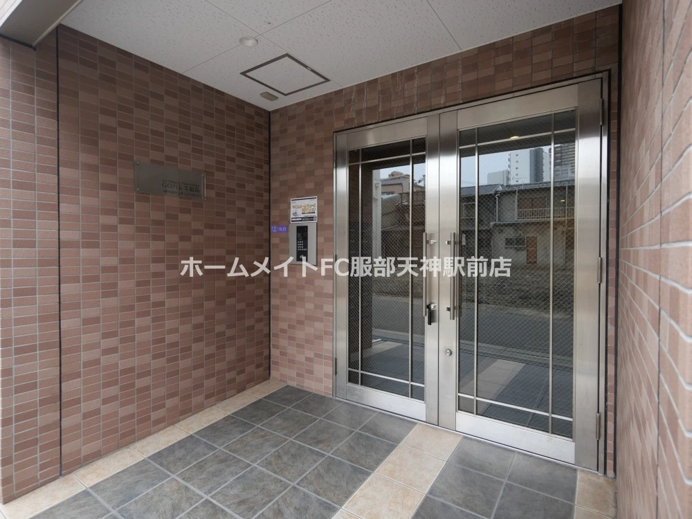 建物エントランス