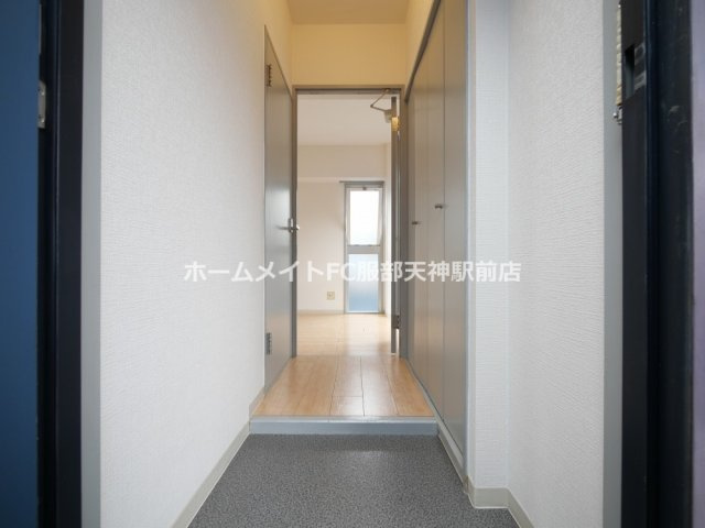 サンライズファースト 405 玄関