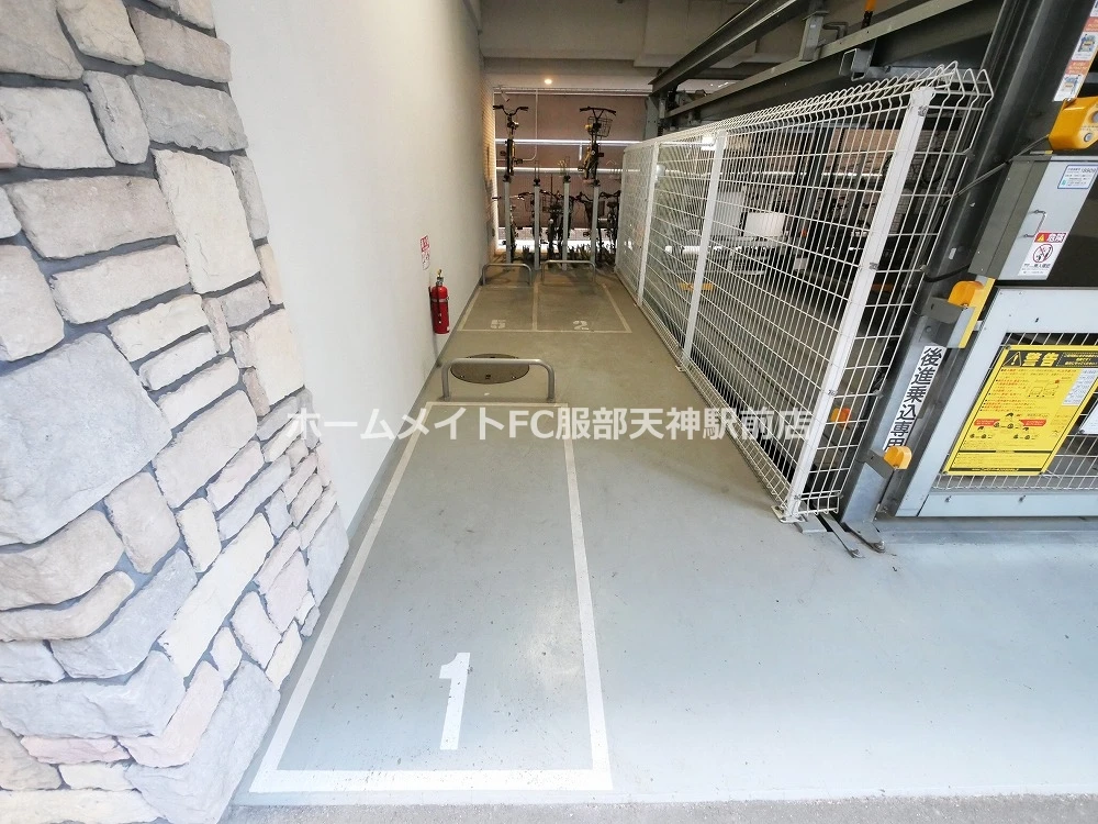 スプランディッド安土町 0308 駐車場