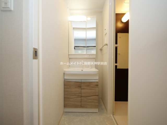 フォーリアライズ淡路ライツ 802 洗面所