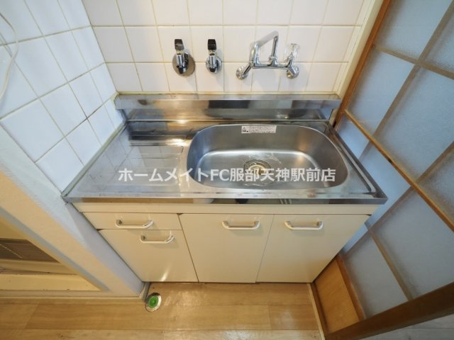 ストロング第3新大阪 105 キッチン