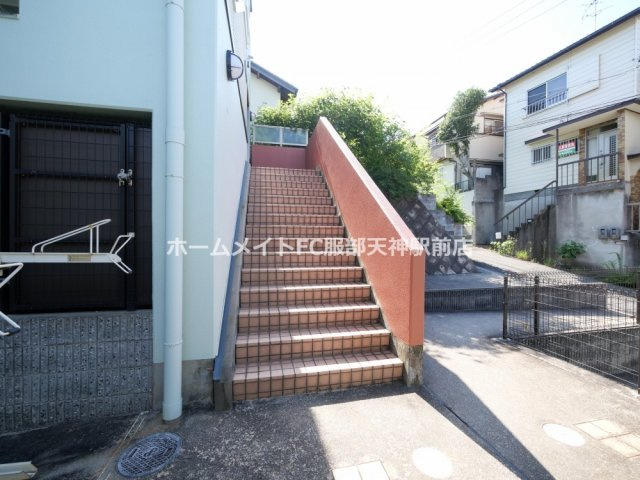 シャンヴェルジェ豊中Ⅰ 205 玄関