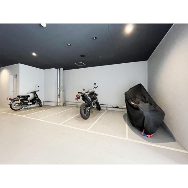 S-RESIDENCE堺筋本町Uno 909 駐車場