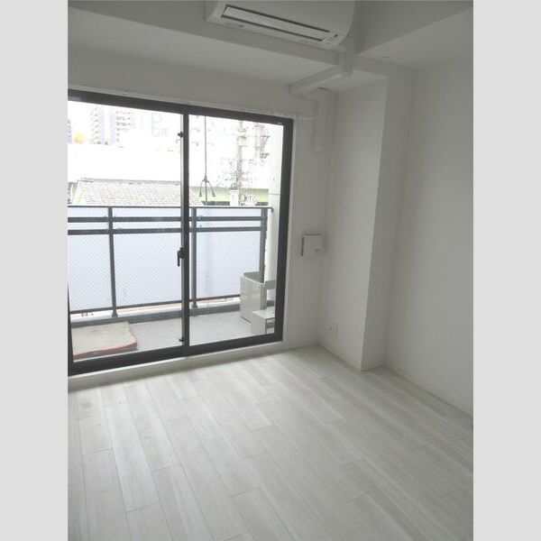 S-RESIDENCE堺筋本町Uno 909 リビング