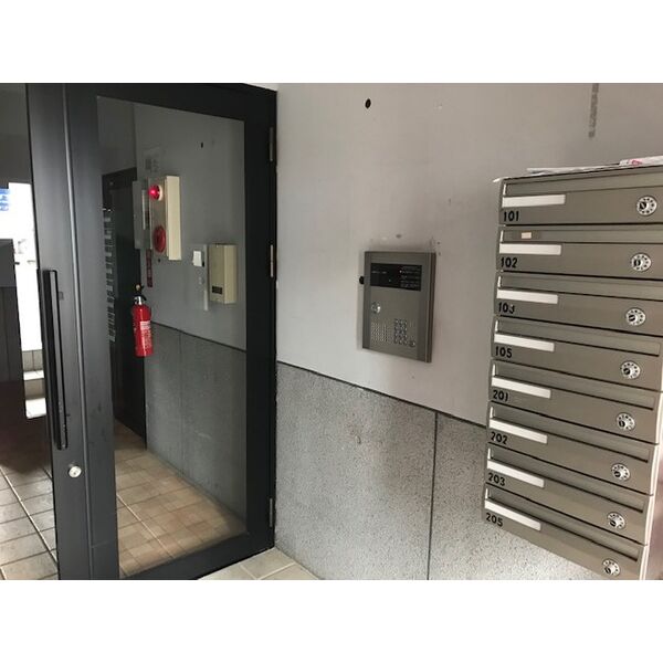 建物エントランス