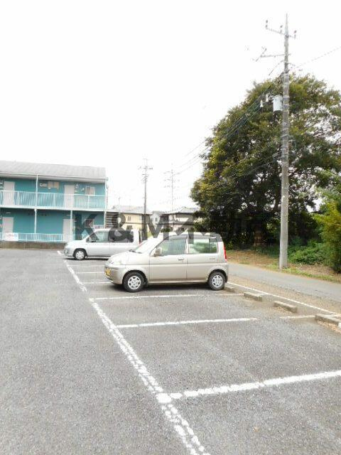 セントラルパークヒルズ １０２ 駐車場